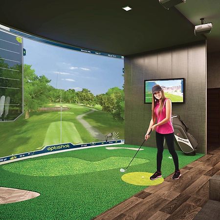 Golf Hotel Хошимин Екстериор снимка