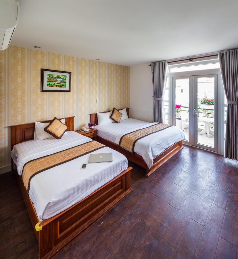 Golf Hotel Хошимин Екстериор снимка