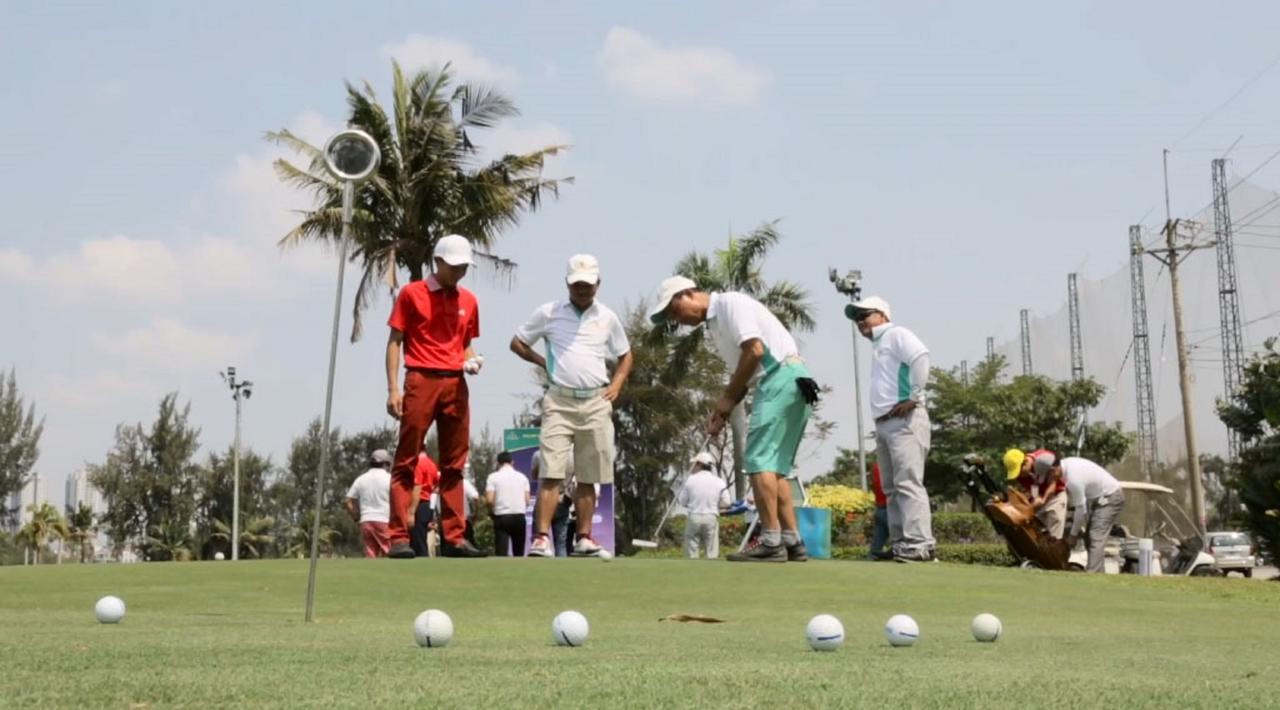 Golf Hotel Хошимин Екстериор снимка