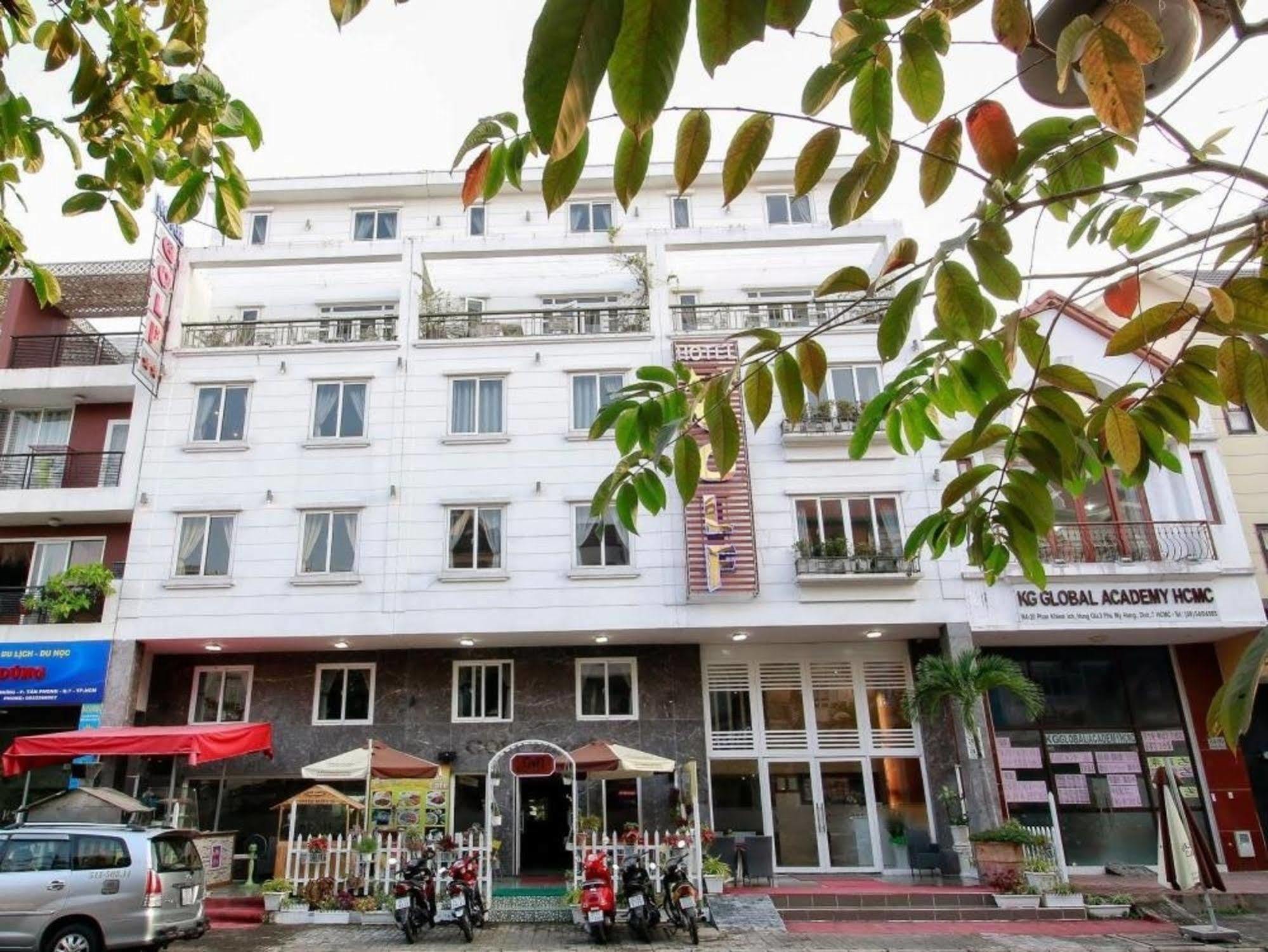 Golf Hotel Хошимин Екстериор снимка